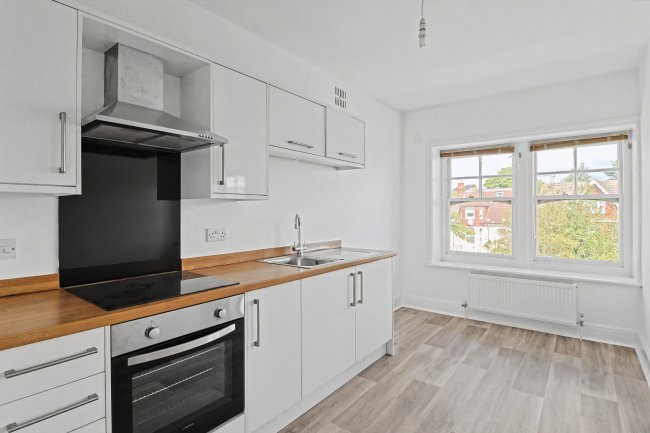 Flat 4, 445 Christchurch Road, Bournemouth BH1 4AB 6