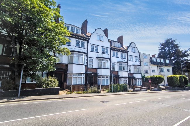 Flat 4, 445 Christchurch Road, Bournemouth BH1 4AB 6