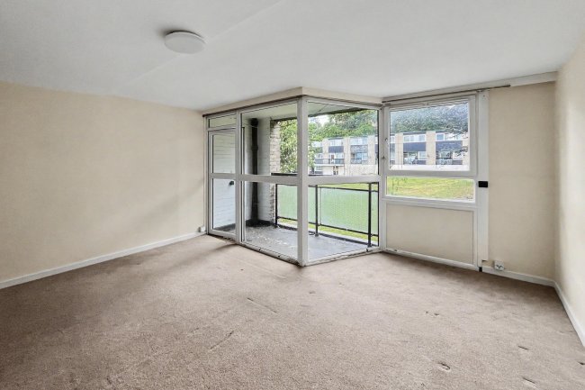 14 Whitlock Drive, Southfields, London, SW19 6SN 6