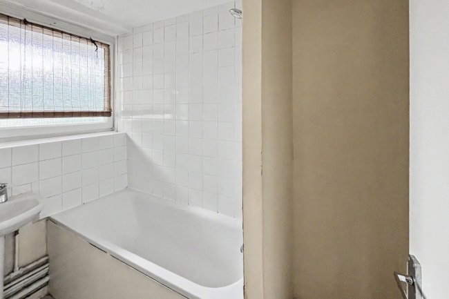 14 Whitlock Drive, Southfields, London, SW19 6SN 6