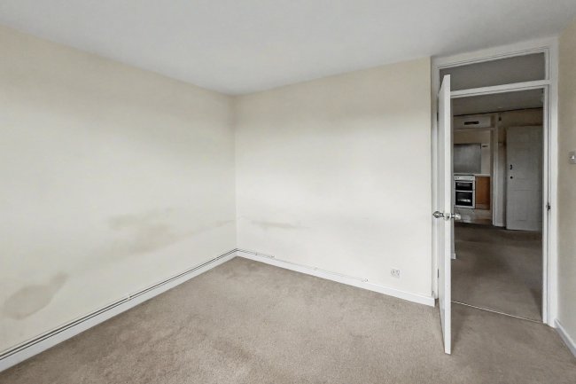14 Whitlock Drive, Southfields, London, SW19 6SN 6