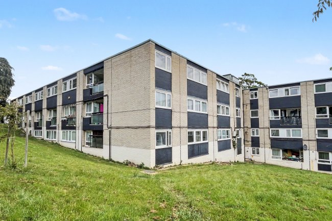 14 Whitlock Drive, Southfields, London, SW19 6SN 6
