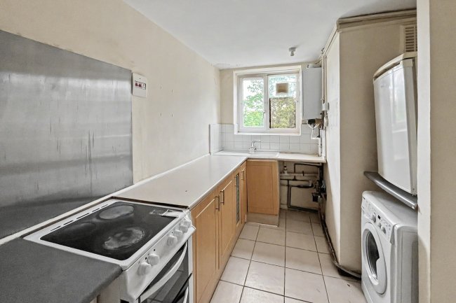 14 Whitlock Drive, Southfields, London, SW19 6SN 6