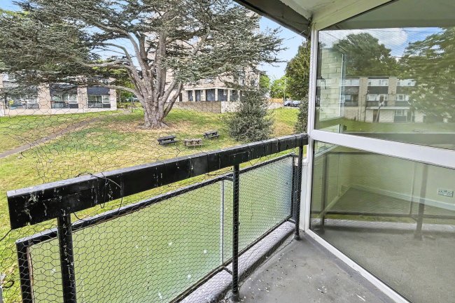 14 Whitlock Drive, Southfields, London, SW19 6SN 6