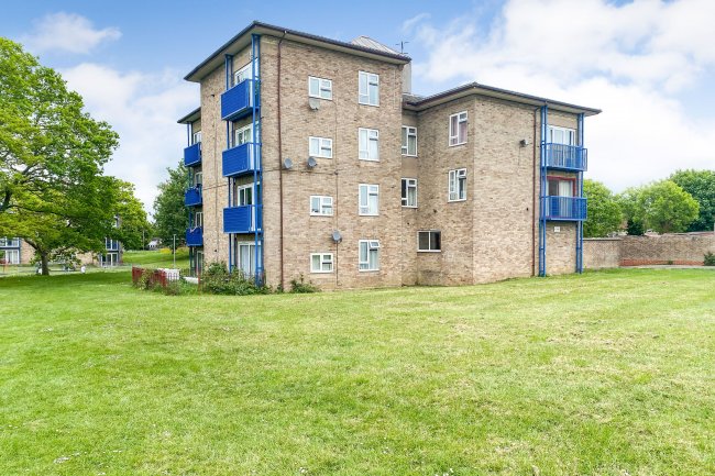 13 Bailey House, Forman Street, Calne, Wiltshire, SN11 8PG 3