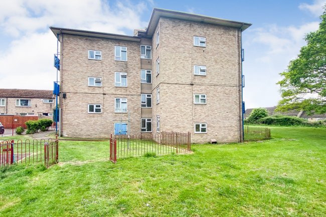 13 Bailey House, Forman Street, Calne, Wiltshire, SN11 8PG 3