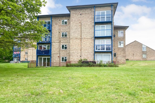 13 Bailey House, Forman Street, Calne, Wiltshire, SN11 8PG 3