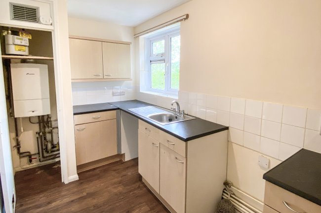 13 Bailey House, Forman Street, Calne, Wiltshire, SN11 8PG 3