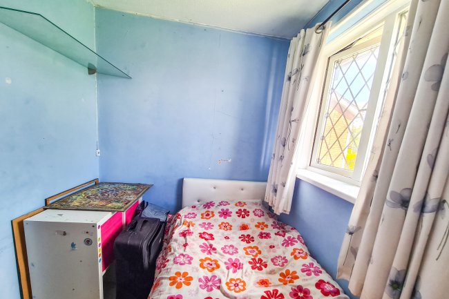 60 Ty-Draw, Church Village, Pontypridd, South Wales, CF38 1UF 2