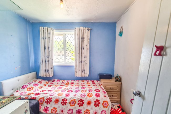 60 Ty-Draw, Church Village, Pontypridd, South Wales, CF38 1UF 2
