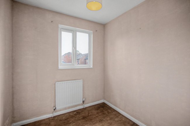 7 Pitfield Crescent, Thamesmead, London, SE28 8RG 4