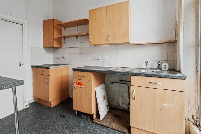 Flats 1-5, 165 Chatham Street, Liverpool, L7 7AZ 7
