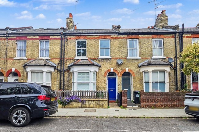 66B Gayford Road, London W12 9BW 6