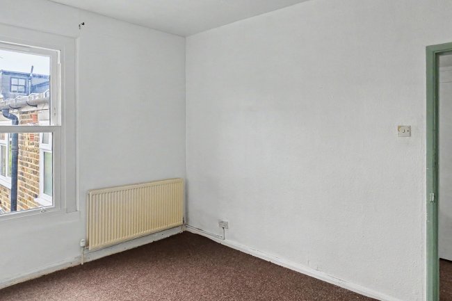66B Gayford Road, London W12 9BW 6