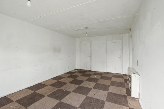 Flat 24 Warren Bank, Simpson, Milton Keynes, MK6 3AQ 5