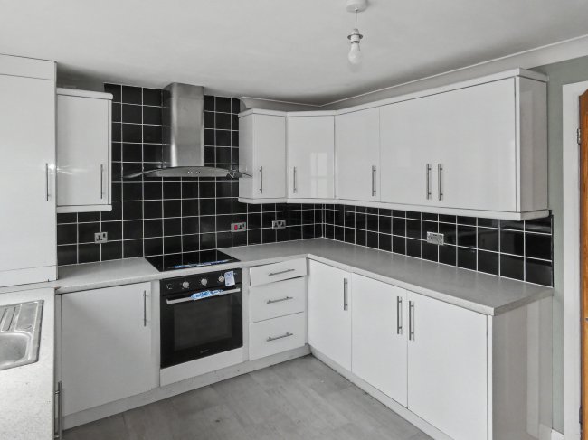 37 James Niven Court, Hull, East Riding of Yorkshire HU9 3AQ 10