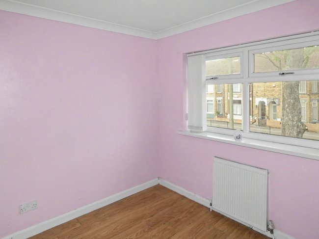 37 James Niven Court, Hull, East Riding of Yorkshire HU9 3AQ 10