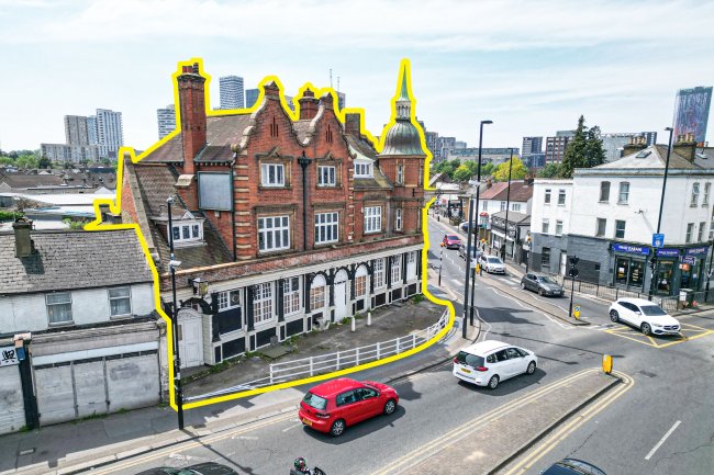 Former Leslie Arms Public House, 62 Lower Addiscombe Road, Croydon CR0 6AB 8