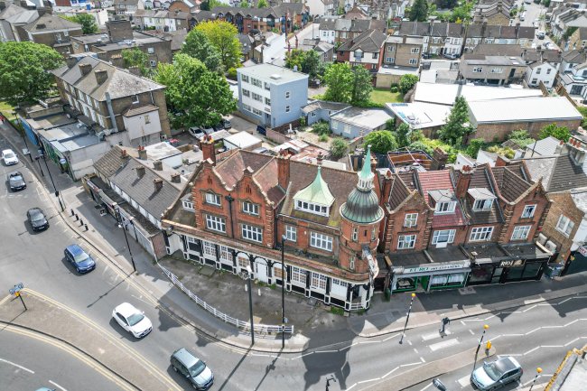Former Leslie Arms Public House, 62 Lower Addiscombe Road, Croydon CR0 6AB 8
