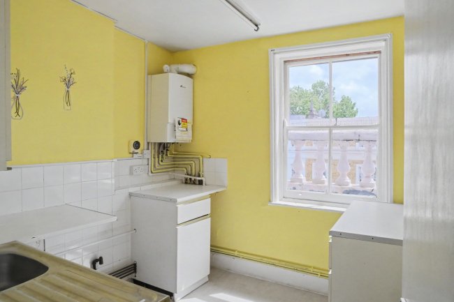 Flat 7, 24 Longridge Road, Earl's Court, London SW5 9SL 6