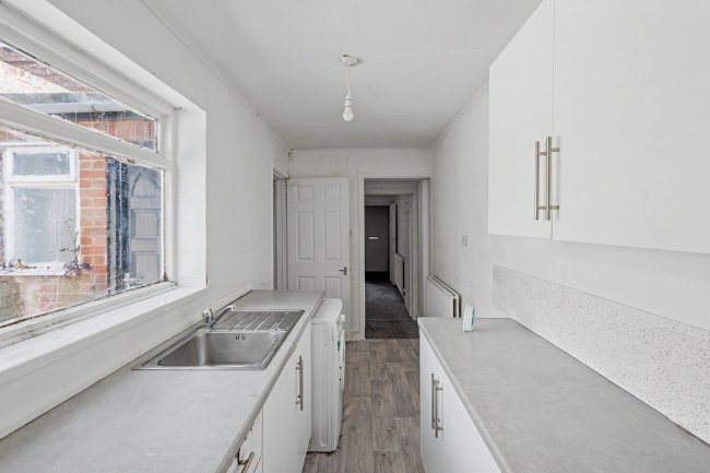 32 Kimberley Street, Hartlepool, Durham  TS26 9BG 5