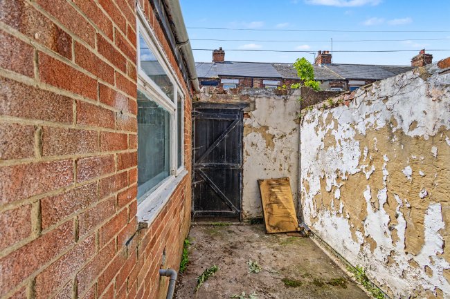 32 Kimberley Street, Hartlepool, Durham  TS26 9BG 5
