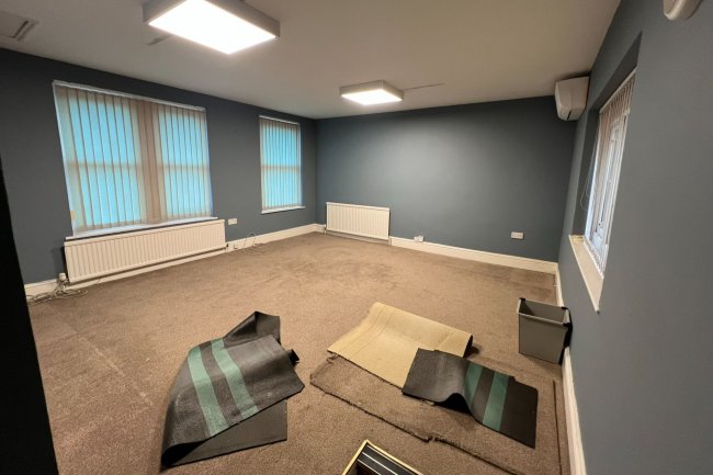 43 Kneesworth Street, Royston, SG8 5AB 25