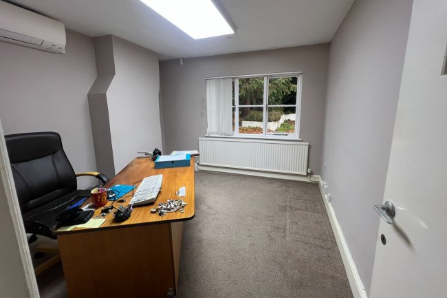 43 Kneesworth Street, Royston, SG8 5AB 25