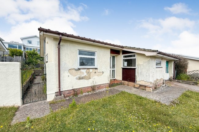 5 Purbeck Avenue, Torquay, TQ2 6UL 7