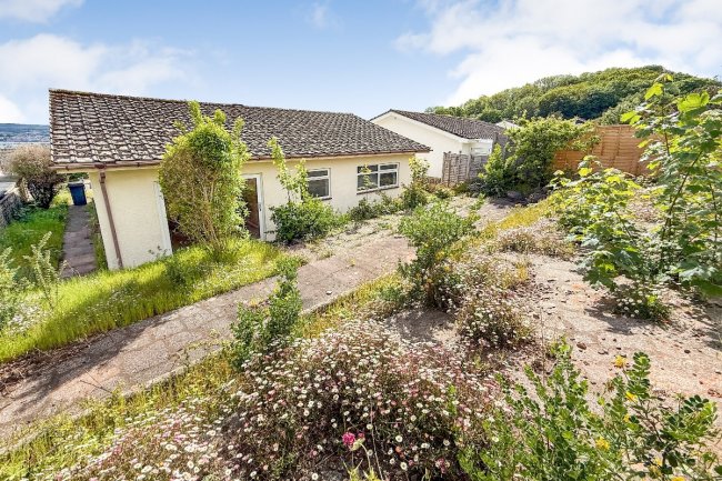 5 Purbeck Avenue, Torquay, TQ2 6UL 7