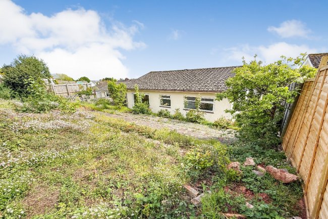 5 Purbeck Avenue, Torquay, TQ2 6UL 7