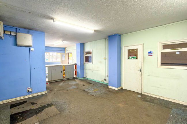 Unit 17, Tait Road Industrial Estate, Croydon CR0 2DP 3