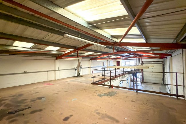 Unit 17, Tait Road Industrial Estate, Croydon CR0 2DP 3