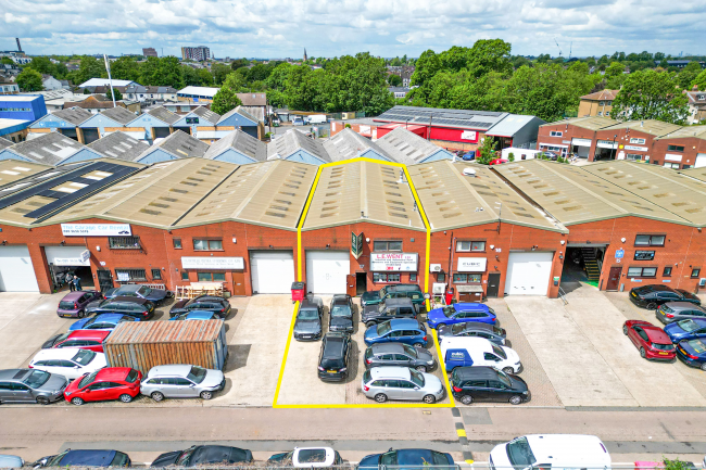 Unit 17, Tait Road Industrial Estate, Croydon CR0 2DP 3