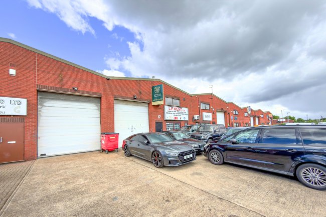 Unit 17, Tait Road Industrial Estate, Croydon CR0 2DP 3