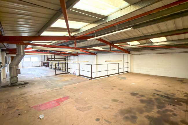 Unit 17, Tait Road Industrial Estate, Croydon CR0 2DP 3