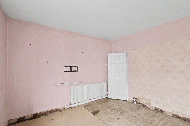 127 St Albans Road, Daybrook, Nottinghamshire NG5 6GT 2