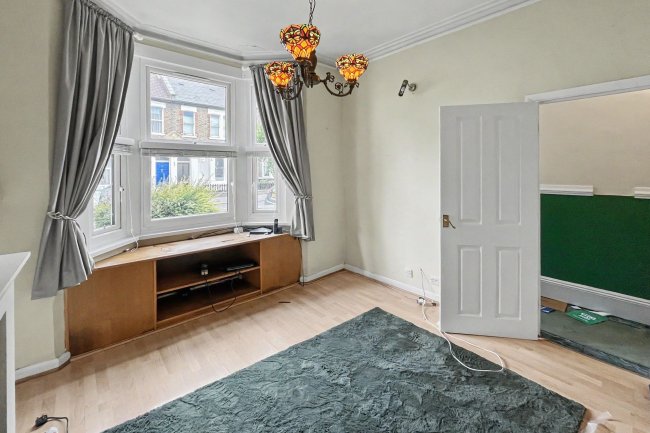 52 Inworth Street, Battersea, London SW11 3EP 4