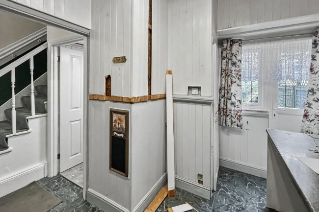 52 Inworth Street, Battersea, London SW11 3EP 4