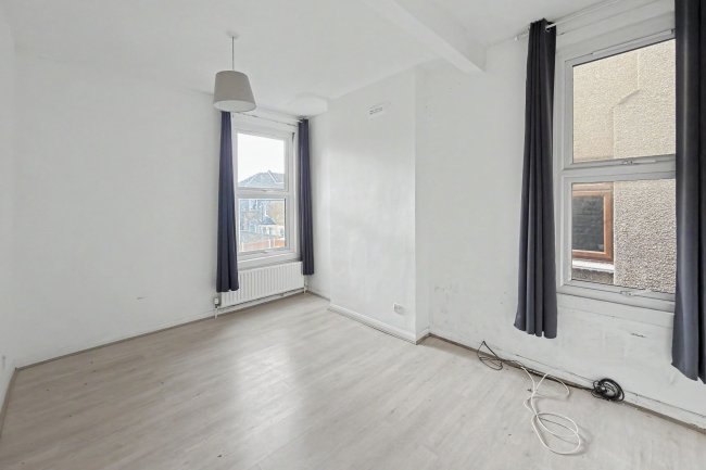 First Floor Flat, 11 St Antony’s Road, Forest Gate, London E7 9QA 6