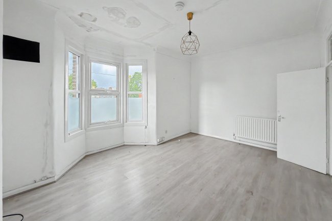 First Floor Flat, 11 St Antony’s Road, Forest Gate, London E7 9QA 6