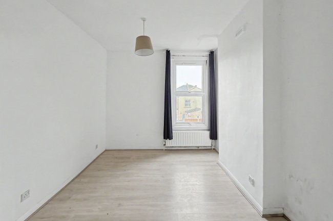 First Floor Flat, 11 St Antony’s Road, Forest Gate, London E7 9QA 6