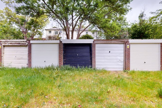 5 Wanstead Close, Bromley, BR1 3BN 9