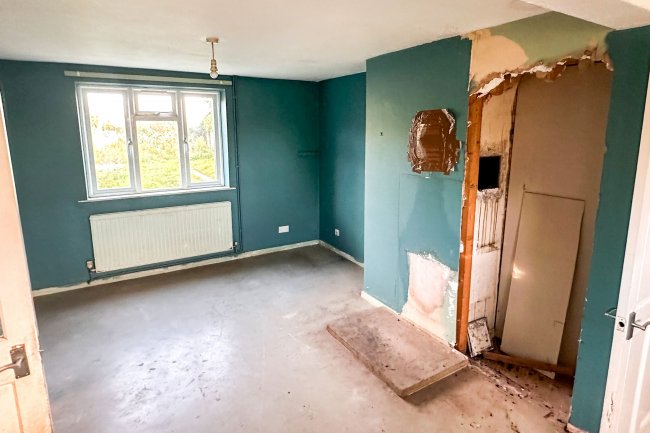 4 Bickhams, Foxham, Wiltshire, SN15 4NG 1