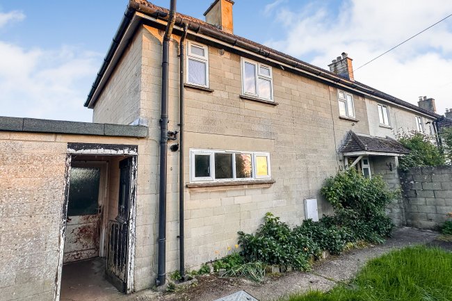 4 Bickhams, Foxham, Wiltshire, SN15 4NG 1