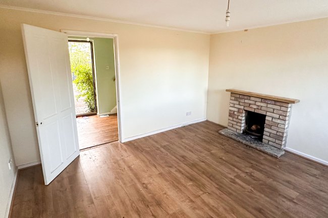 4 Bickhams, Foxham, Wiltshire, SN15 4NG 1