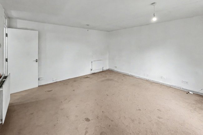 29 Menlo Gardens, Beulah Hill, Upper Norwood, SE19 3DT 9
