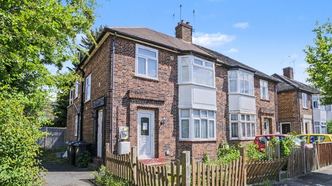 36 Wordsworth Avenue, Greenford, UB6 9AB 6