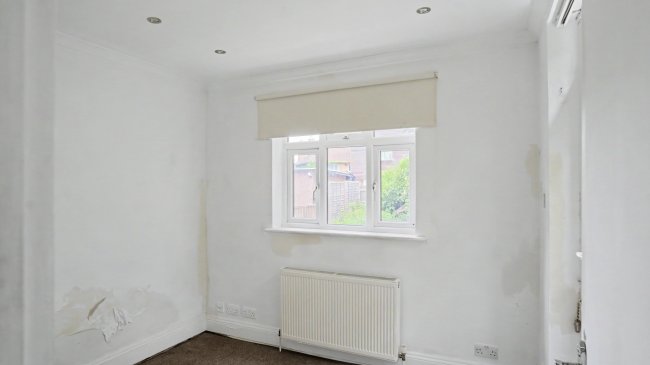 36 Wordsworth Avenue, Greenford, UB6 9AB 6