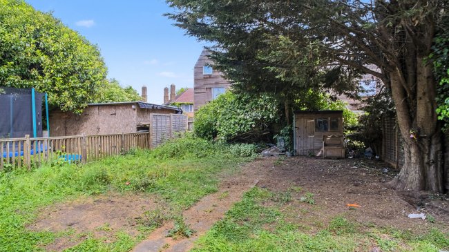 36 Wordsworth Avenue, Greenford, UB6 9AB 6